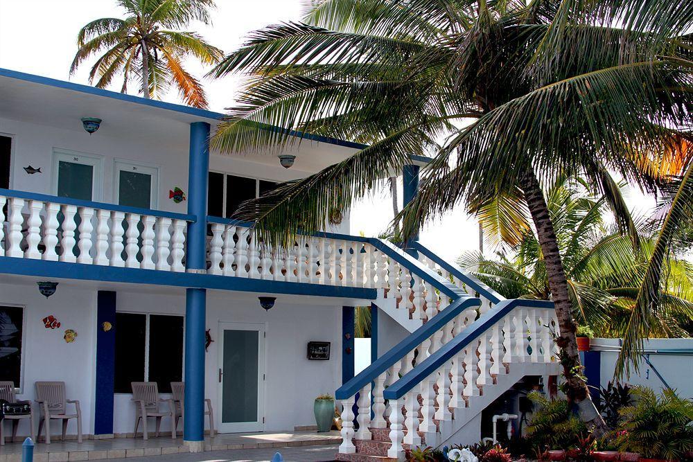 The Beach Guesthouse Pinones Exteriér fotografie